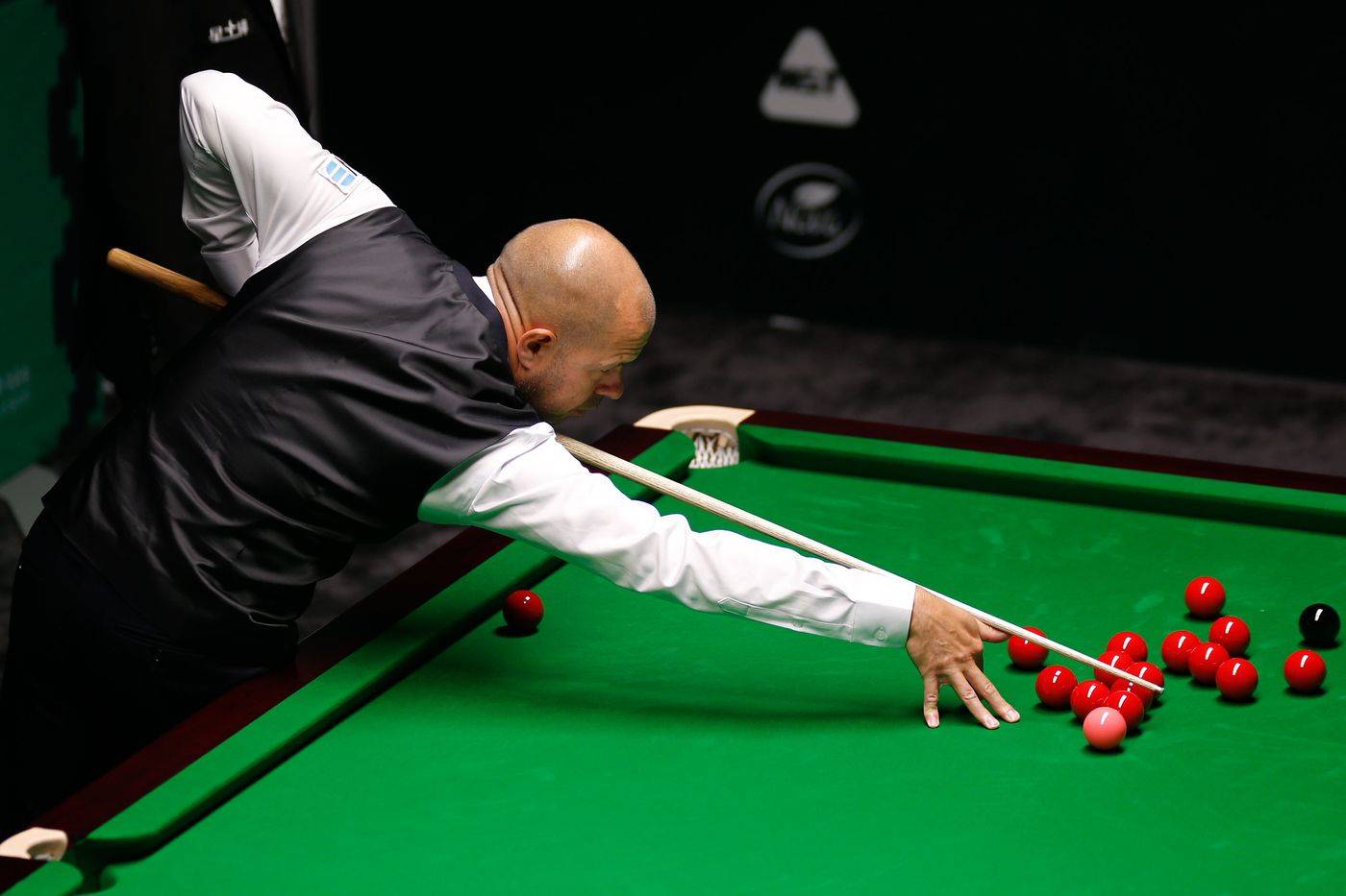 中的领导地 中的领导地